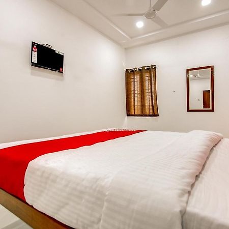 Oyo 69625 Mayuraa Residency Hotel Kumbakonam Eksteriør billede
