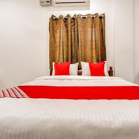 Oyo 69625 Mayuraa Residency Hotel Kumbakonam Eksteriør billede
