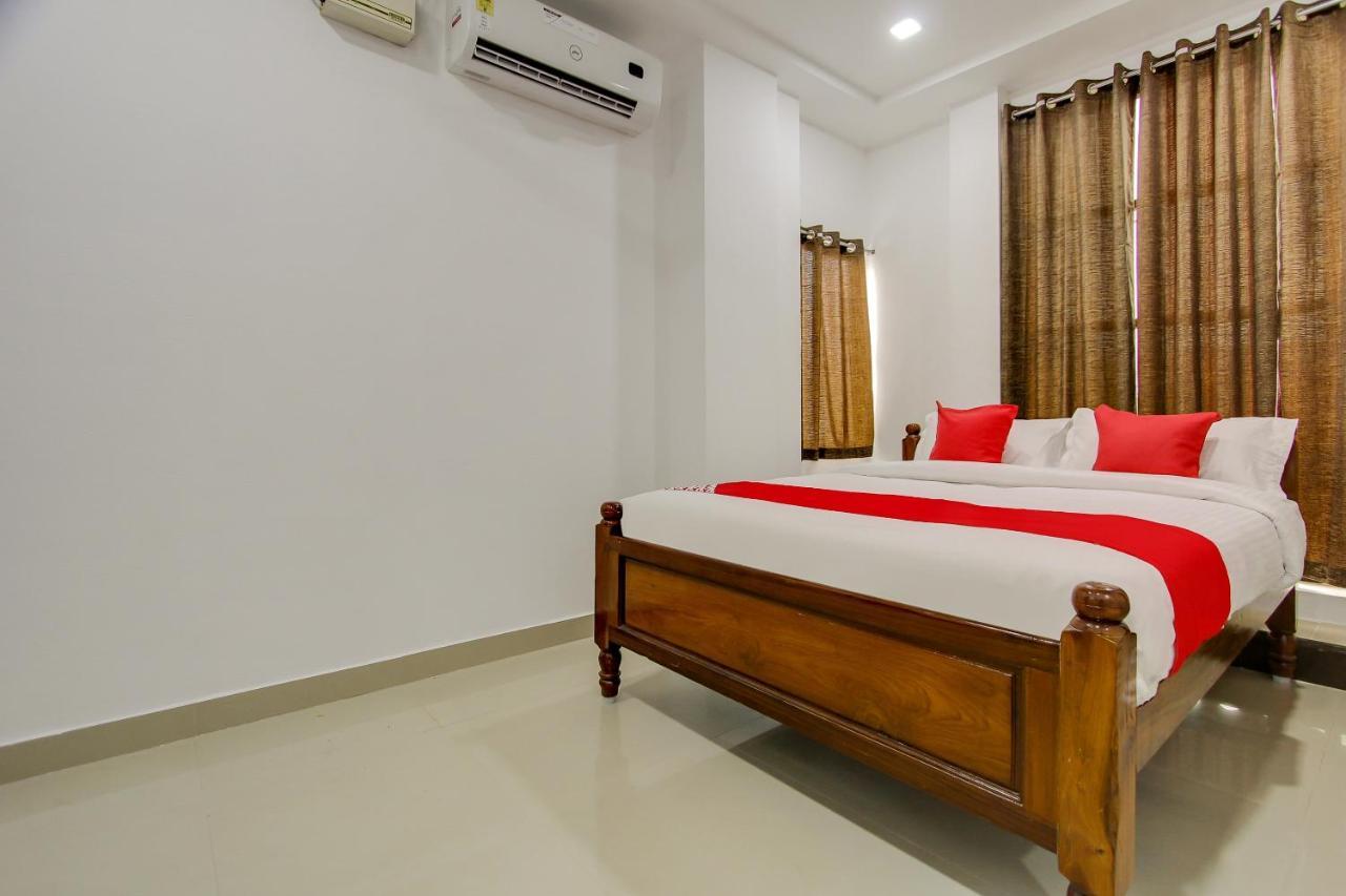 Oyo 69625 Mayuraa Residency Hotel Kumbakonam Eksteriør billede