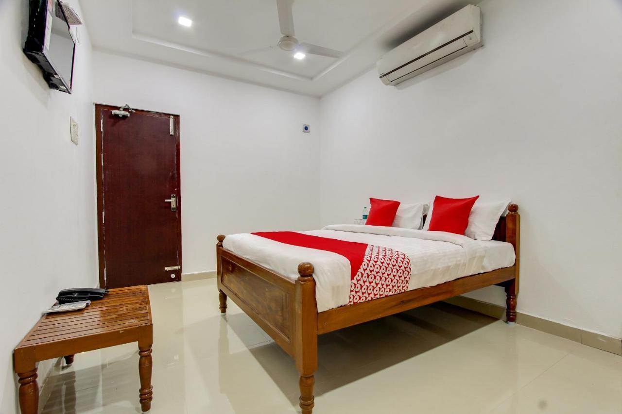 Oyo 69625 Mayuraa Residency Hotel Kumbakonam Eksteriør billede