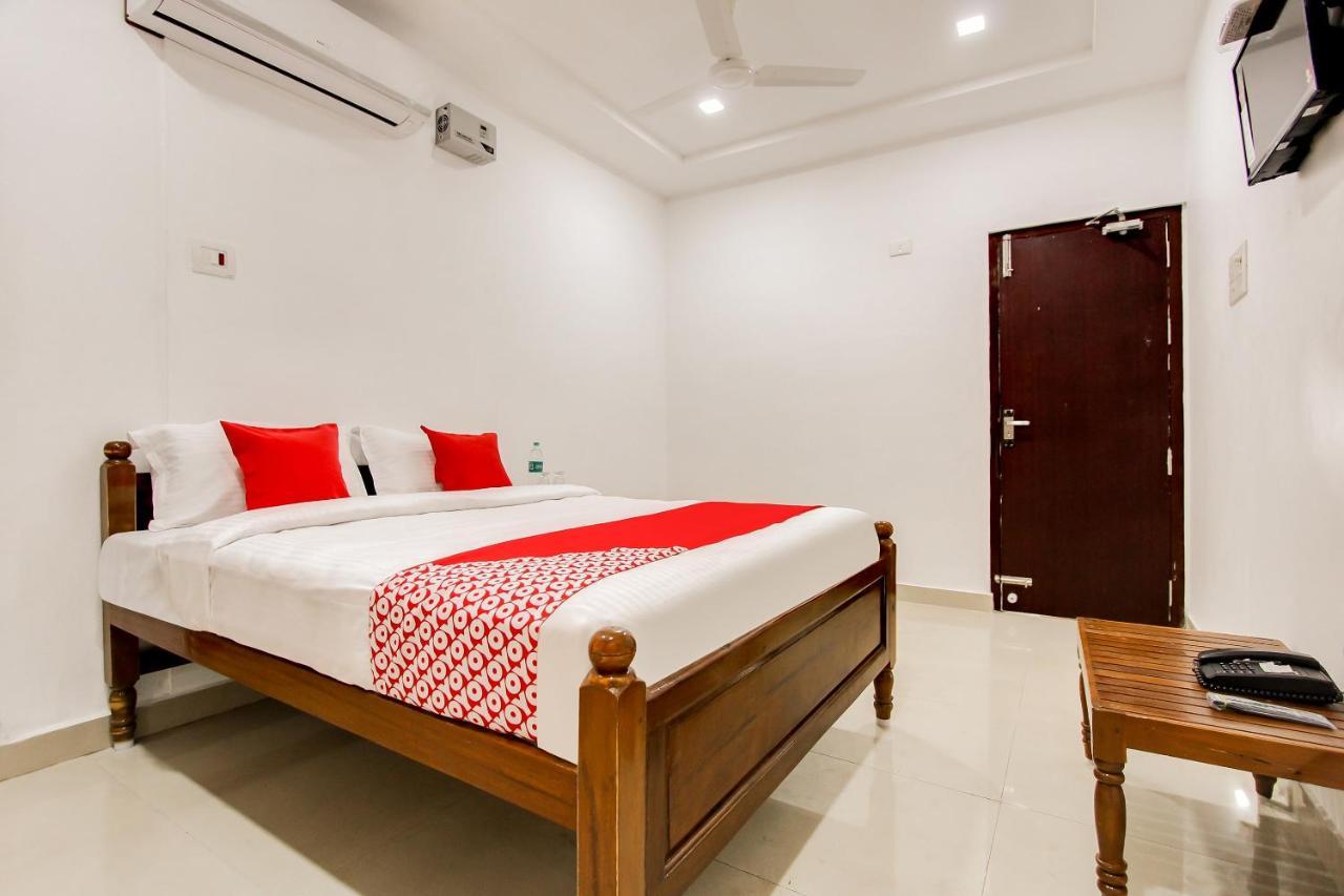 Oyo 69625 Mayuraa Residency Hotel Kumbakonam Eksteriør billede