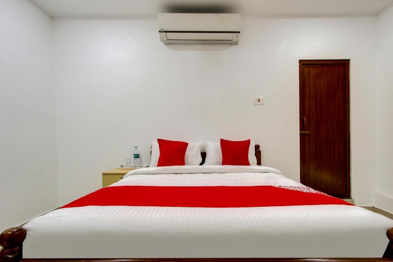 Oyo 69625 Mayuraa Residency Hotel Kumbakonam Eksteriør billede