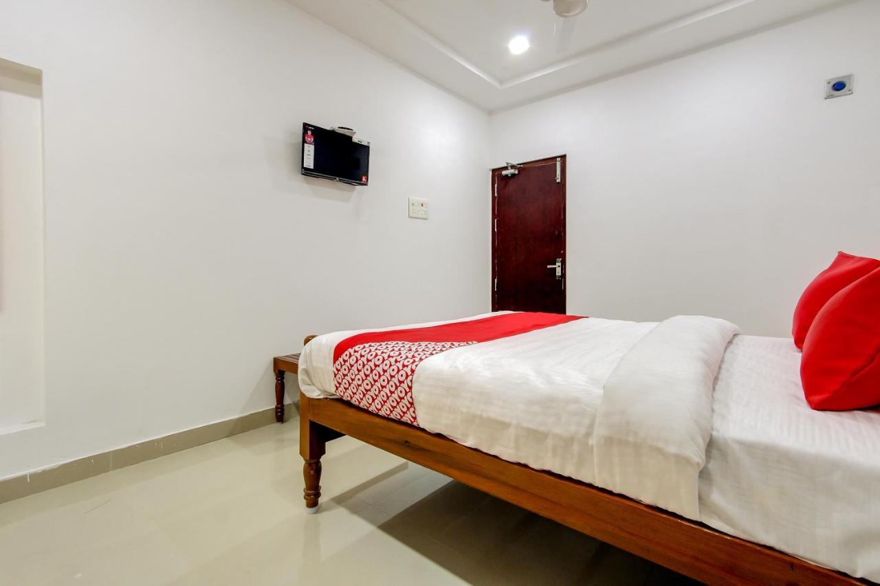 Oyo 69625 Mayuraa Residency Hotel Kumbakonam Eksteriør billede