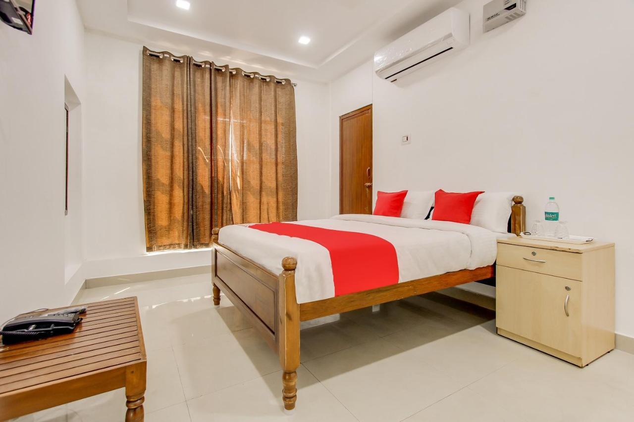Oyo 69625 Mayuraa Residency Hotel Kumbakonam Eksteriør billede
