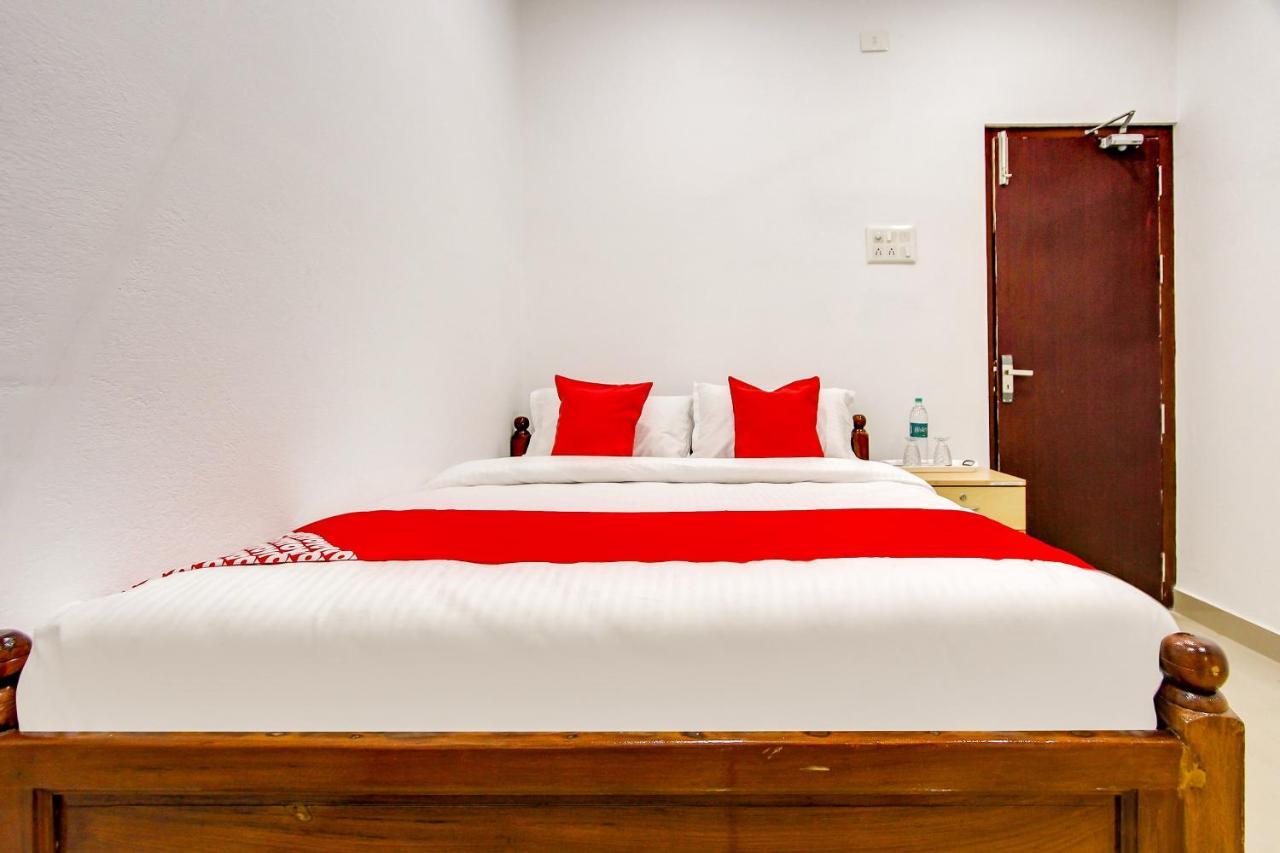 Oyo 69625 Mayuraa Residency Hotel Kumbakonam Eksteriør billede